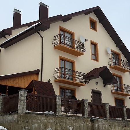 Садиба У Вишкові Vysjkiv Eksteriør bilde